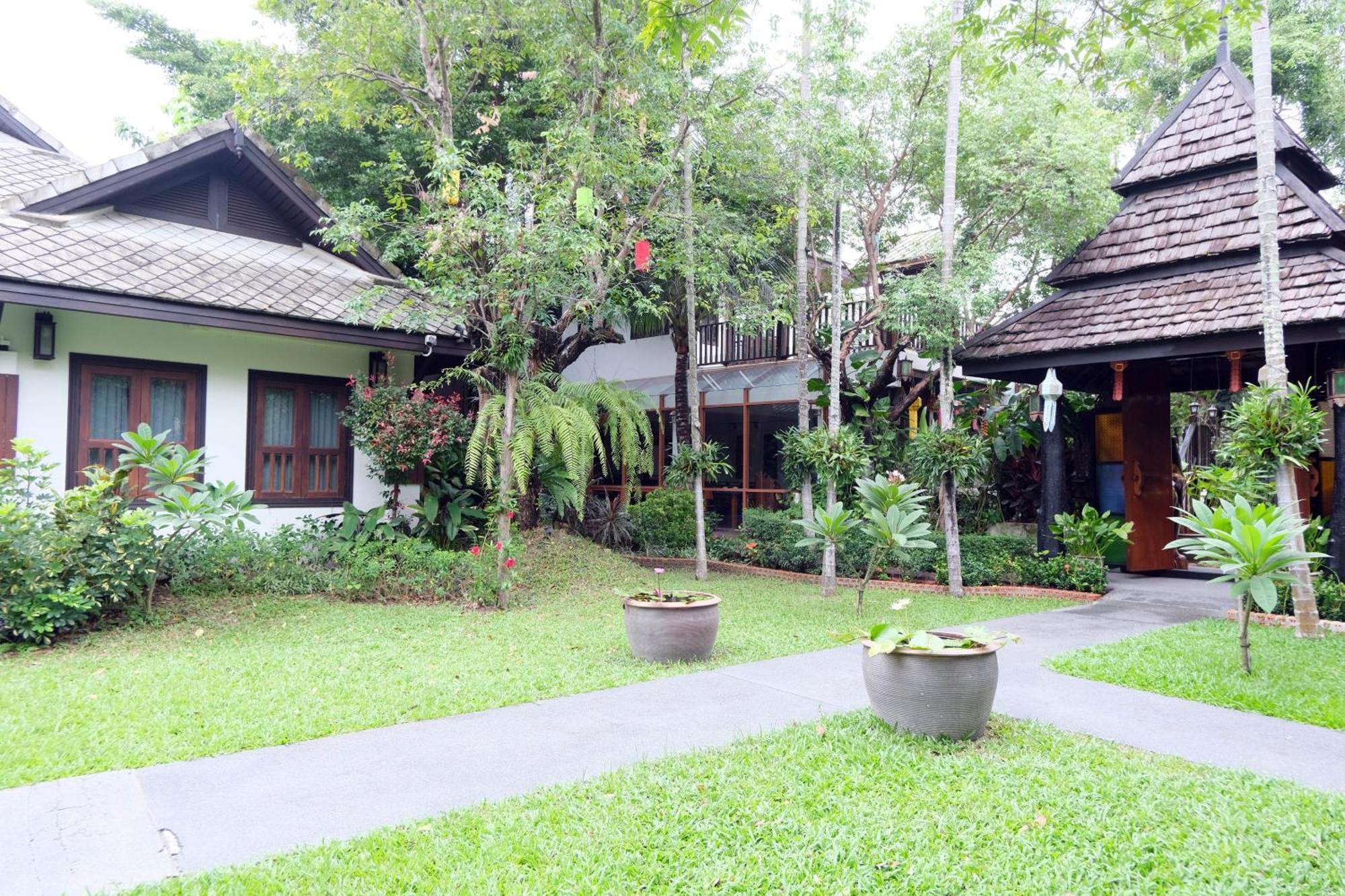 Vimarn Kaew Village And Resort Chiang Mai Exterior photo